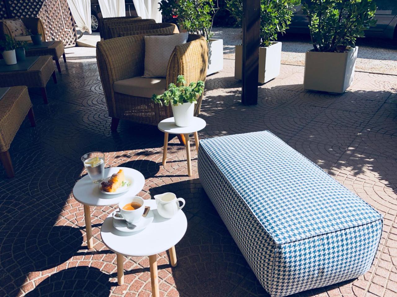 קרביה Hotel Aplo - Breakfast Experience מראה חיצוני תמונה
